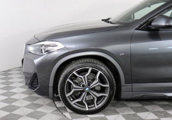 Подержанный автомобиль BMW X2 2020 года (8 фото)