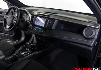 Подержанный автомобиль Toyota RAV4 2019 года (7 фото)
