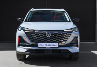 Подержанный автомобиль Changan UNI-S 2024 года (2 фото)
