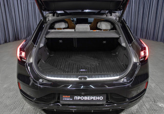 Подержанный автомобиль Zeekr 001 2023 года (10 фото)