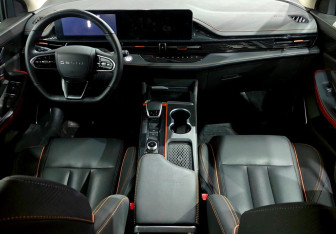 Подержанный автомобиль Omoda S5 GT 2024 года (9 фото)