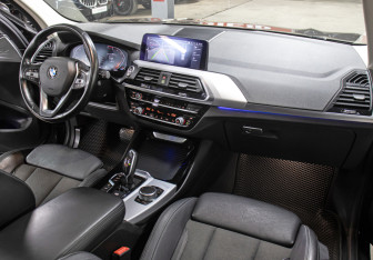 Подержанный автомобиль BMW X3 2019 года (11 фото)