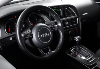 Подержанный автомобиль Audi A5 Coupe 2013 года (15 фото)
