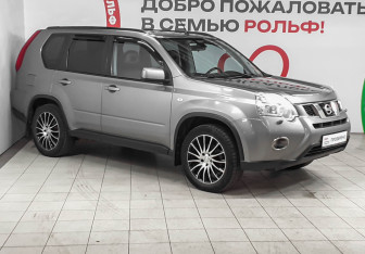 Подержанный автомобиль Nissan X-Trail 2012 года (3 фото)