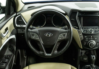 Подержанный автомобиль Hyundai Santa Fe 2013 года (8 фото)