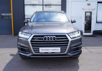 Подержанный автомобиль Audi Q7 2019 года (2 фото)
