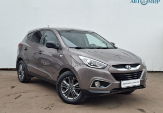 Подержанный автомобиль Hyundai ix35 2015 года (3 фото)