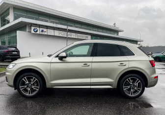 Подержанный автомобиль Audi Q5 2018 года (8 фото)