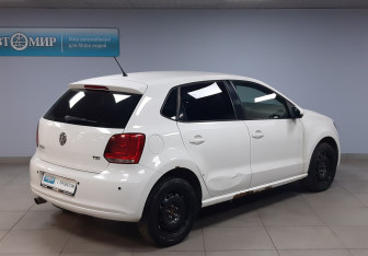 Подержанный автомобиль Volkswagen Polo Hatchback 2010 года (5 фото)