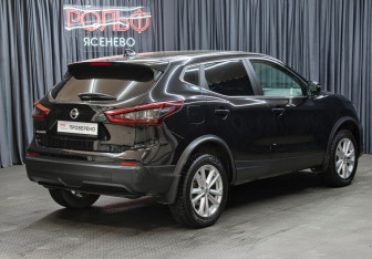 Подержанный автомобиль Nissan Qashqai 2020 года (3 фото)
