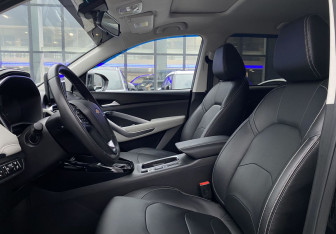 Подержанный автомобиль Chevrolet Captiva 2022 года (22 фото)