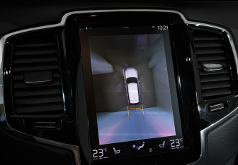 Подержанный автомобиль Volvo XC90 2018 года (26 фото)