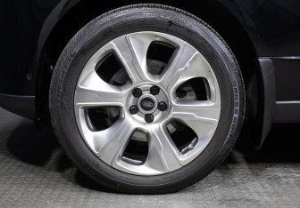 Подержанный автомобиль Land Rover Range Rover 2018 года (29 фото)