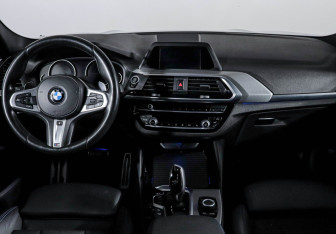 Подержанный автомобиль BMW X4 2019 года (12 фото)