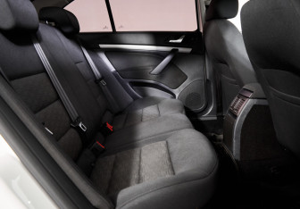 Подержанный автомобиль Skoda Octavia Liftback 2013 года (10 фото)