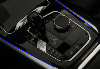 Подержанный автомобиль BMW X5 2020 года (18 фото)