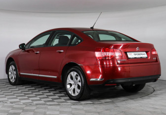 Подержанный автомобиль Citroen C5 Sedan 2010 года (7 фото)
