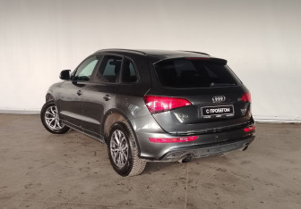 Подержанный автомобиль Audi Q5 2015 года (7 фото)