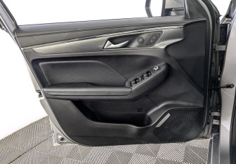 Подержанный автомобиль Haval Jolion 2023 года (19 фото)