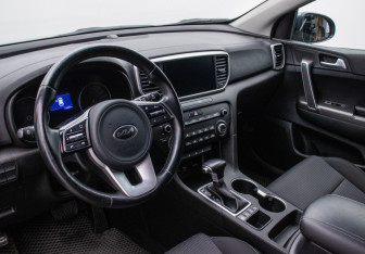 Подержанный автомобиль Kia Sportage 2021 года (9 фото)