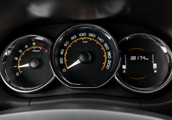 Подержанный автомобиль LADA (ВАЗ) Largus Wagon 2021 года (13 фото)