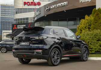 Подержанный автомобиль Changan CS55PLUS 2023 года (4 фото)