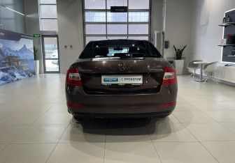 Подержанный автомобиль Skoda Octavia Liftback 2013 года (5 фото)