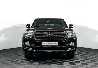 Подержанный автомобиль Toyota Land Cruiser Suv 2017 года (2 фото)