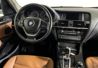 Подержанный автомобиль BMW X3 2017 года (15 фото)