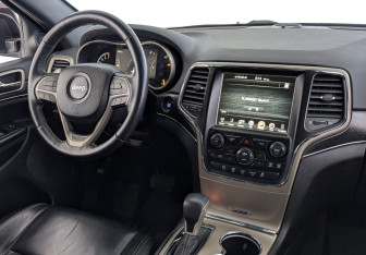 Подержанный автомобиль Jeep Grand Cherokee 2016 года (30 фото)