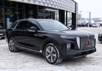 Подержанный автомобиль Hongqi E-HS9 2021 года (3 фото)