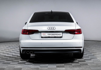 Подержанный автомобиль Audi A4 Sedan 2017 года (3 фото)