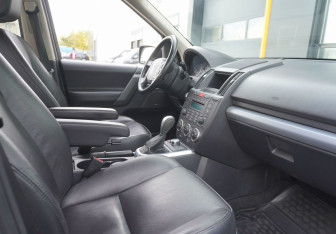 Подержанный автомобиль Land Rover Freelander 2008 года (11 фото)
