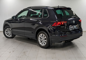 Подержанный автомобиль Volkswagen Tiguan 2019 года (7 фото)