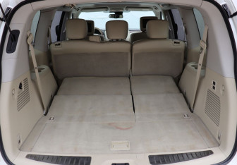Подержанный автомобиль Infiniti QX80 2015 года (27 фото)
