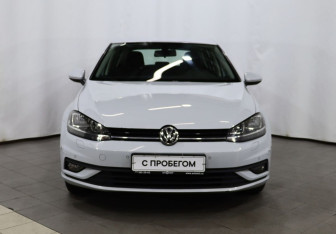 Подержанный автомобиль Volkswagen Golf Hatchback 2018 года (2 фото)