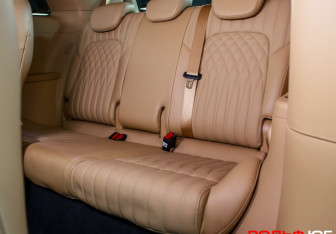 Подержанный автомобиль Voyah Dream 2023 года (11 фото)