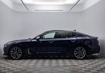 Подержанный автомобиль Kia Stinger 2018 года (2 фото)