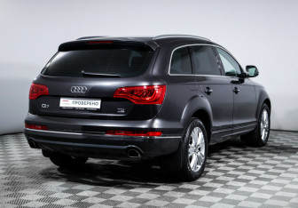Подержанный автомобиль Audi Q7 2012 года (5 фото)