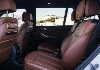 Подержанный автомобиль BMW X7 2022 года (16 фото)