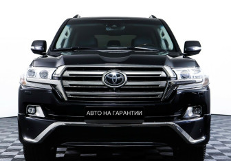 Подержанный автомобиль Toyota Land Cruiser Suv 2016 года (2 фото)