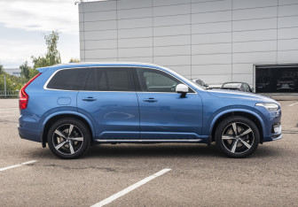 Подержанный автомобиль Volvo XC90 2019 года (4 фото)