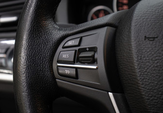 Подержанный автомобиль BMW X3 2016 года (22 фото)