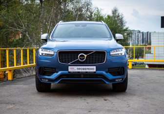 Подержанный автомобиль Volvo XC90 2019 года (2 фото)