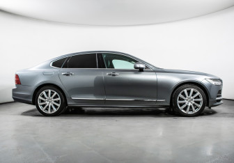 Подержанный автомобиль Volvo S90 2019 года (4 фото)