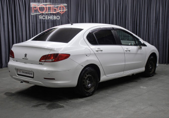 Подержанный автомобиль Peugeot 408 2012 года (3 фото)