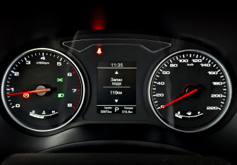 Подержанный автомобиль Москвич 3 2023 года (13 фото)