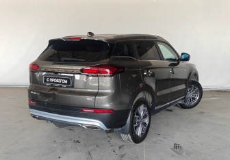 Подержанный автомобиль Geely Atlas Pro 2023 года (5 фото)