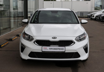 Подержанный автомобиль Kia Ceed Hatchback 2018 года (2 фото)