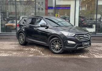 Подержанный автомобиль Hyundai Santa Fe 2013 года (3 фото)